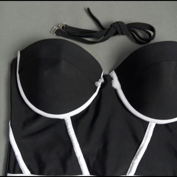 Padded Strapless Printed Monokini Bathing Suit - Picture 5 of 7